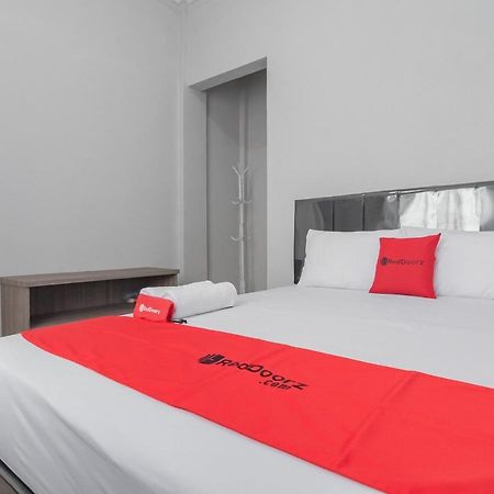 Reddoorz Syariah Near Wisata Situ Gunung Sukabumi Hotel Kadudampit Екстериор снимка